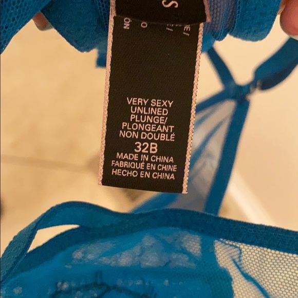 Victoria’s Secret 32B - Picture 5 of 5